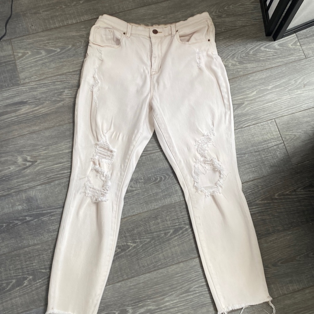 BDG Distressed Jean
